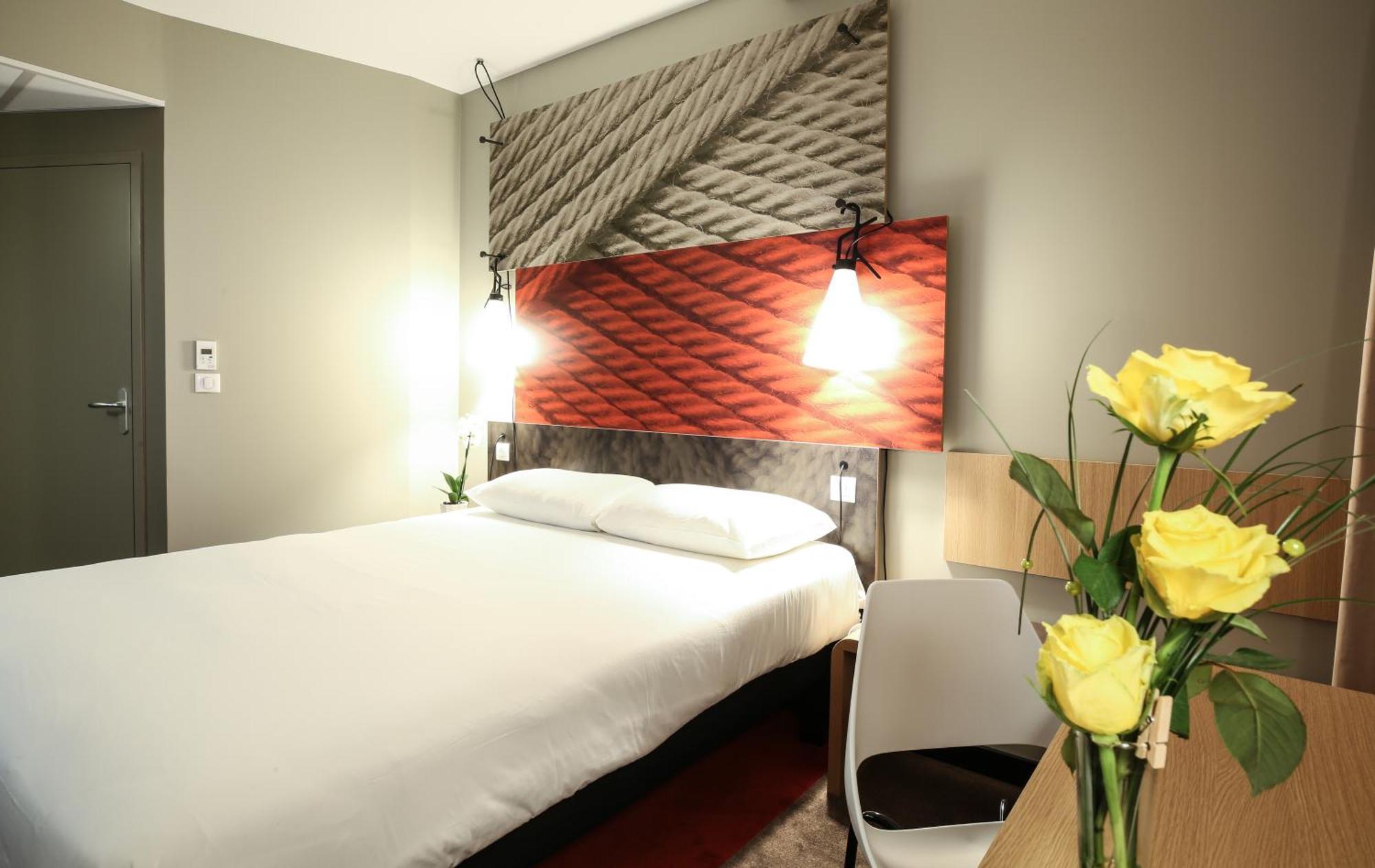 Hotel Ibis Niort Est Mendes France Esterno foto