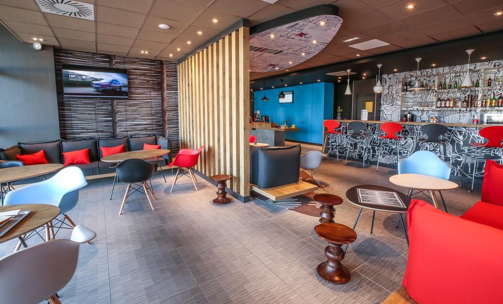 Hotel Ibis Niort Est Mendes France Esterno foto